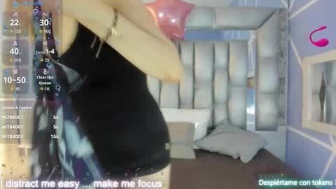 Snapshot of sophia_ny chatting on 12.15.25 SOPHIA online show from 12.15.25