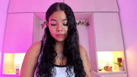Snapshot of sophia_stonne chatting on 12.17.24 S O P H I A online show from 12.17.24