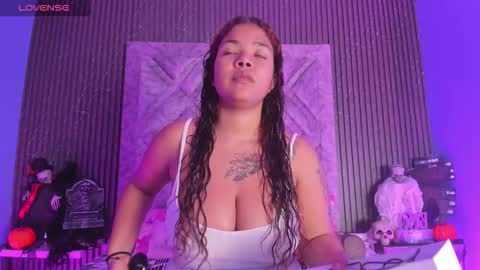 Snapshot of sophia_stonne chatting on 10.12.25 S O P H I A online show from 10.12.25