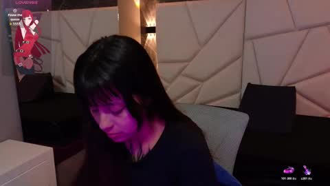 Sophi  online show from 11.04.25