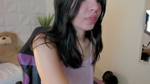 Sophia Howland online show from 05.26.26