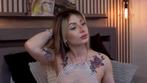 Sophia Lace online show from 06.03.26