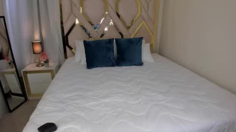    online show from 12.02.25