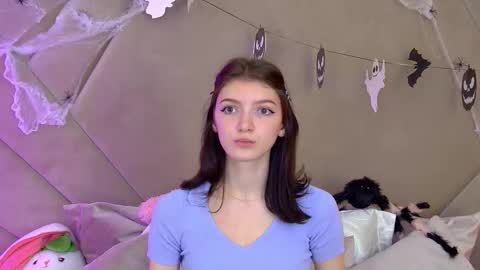 Snapshot of sophiaprove chatting on 10.24.25 SophiaProve online show from 10.24.25