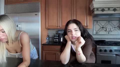 Snapshot of sophiarenae chatting on 01.14.26 sophiarenae online show from 01.14.26