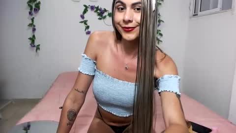 Snapshot of sophiariadna chatting on 01.04.25 SOFI online show from 01.04.25
