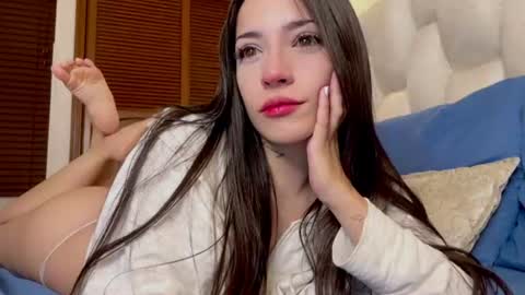 Snapshot of sophiarommie chatting on 06.16.26 sophiarommie online show from 06.16.26