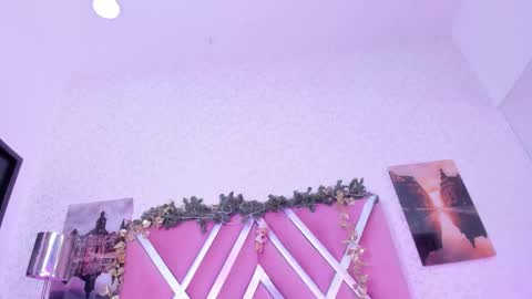 Sophia Salazar online show from 11.21.25