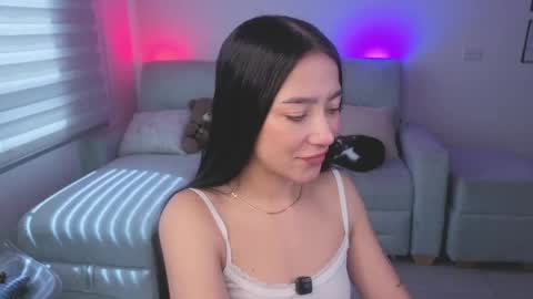 Snapshot of sophie_bbs chatting on 05.20.26 Sophie online show from 05.20.26