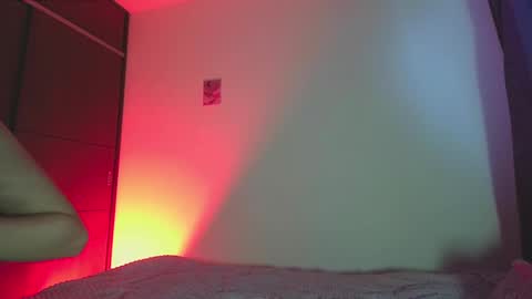 Snapshot of sophie_collins13 chatting on 12.17.24 Sophie online show from 12.17.24