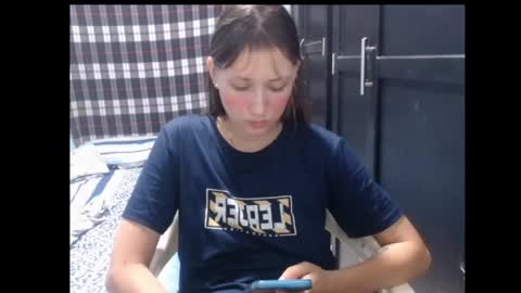 Snapshot of sophie_cutexx chatting on 11.20.25 sophie online show from 11.20.25