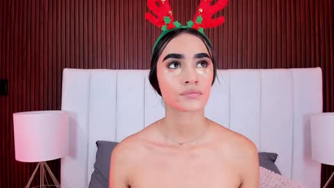 Snapshot of sophie_deargb chatting on 12.18.24 Sofia santodomingo online show from 12.18.24