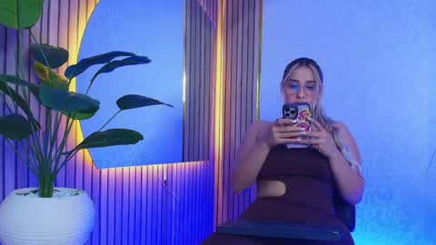  SOPHIE JANNER online show from 06.06.26