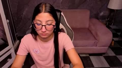 sophie_jones_b online show from 03.03.26