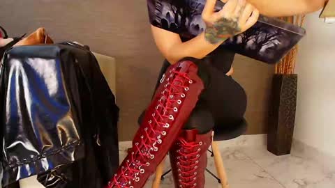 Sophie online show from 12.27.24