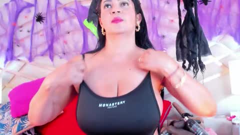 sophie_newton online show from 10.26.25