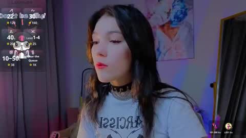 Snapshot of sophie_nomenal_ chatting on 11.11.25 sophie_nomenal_ online show from 11.11.25