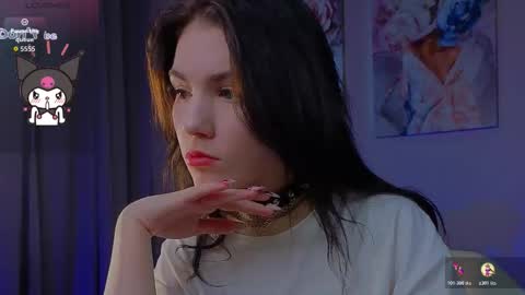 Snapshot of sophie_nomenal_ chatting on 11.18.25 sophie_nomenal_ online show from 11.18.25