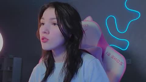 Snapshot of sophie_nomenal_ chatting on 12.05.25 sophie_nomenal_ online show from 12.05.25