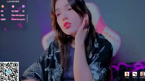 sophie_nomenal_ online show from 04.16.26