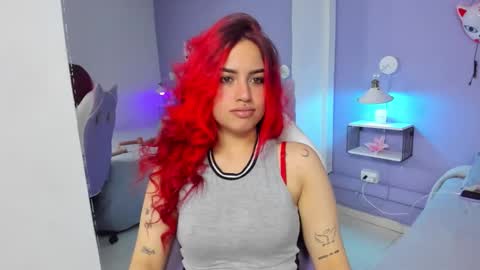 Snapshot of sophie_russell_ chatting on 11.09.25 sophie russell online show from 11.09.25