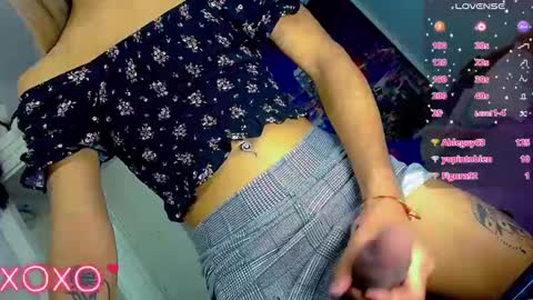 Snapshot of sophie_vall chatting on 09.25.25 sophie_vall online show from 09.25.25