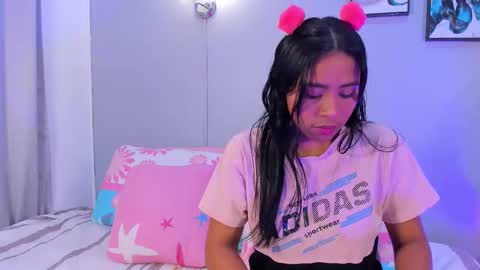 sophie_w1 online show from 11.15.25