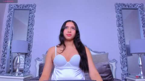 sophiebellucci online show from 02.09.25