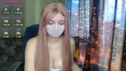 Snapshot of sophieblackwood chatting on 04.23.26 Sophie online show from 04.23.26