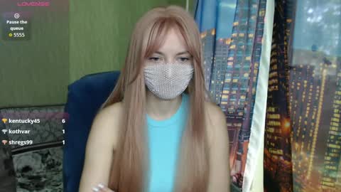 Snapshot of sophieblackwood chatting on 05.22.26 Sophie online show from 05.22.26