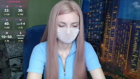 Snapshot of sophieblackwood chatting on 05.28.26 Sophie online show from 05.28.26