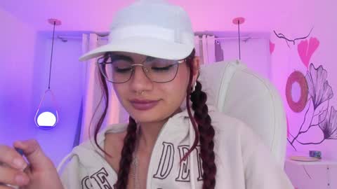   Sophie  IG sophiecherry es   online show from 01.31.25