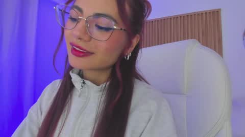   Sophie  IG sophiecherry es   online show from 02.02.25