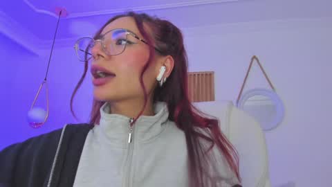   Sophie  IG sophiecherry es   online show from 02.02.25