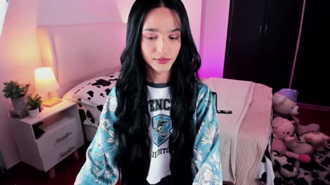    online show from 02.01.25