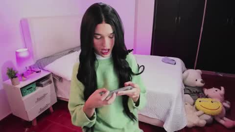    online show from 09.17.25