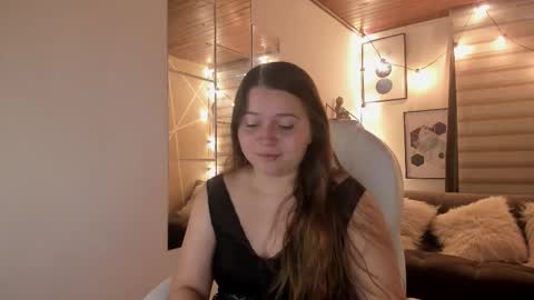 Snapshot of sophiee09_ chatting on 10.14.25 Sophie online show from 10.14.25