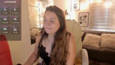 Snapshot of sophiee09_ chatting on 11.21.25 Sophie online show from 11.21.25