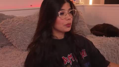 Snapshot of sophiee_art chatting on 01.08.26 Sophiee online show from 01.08.26