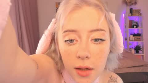 Sophie  online show from 01.21.25