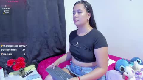 Sophie Woods  online show from 02.19.25