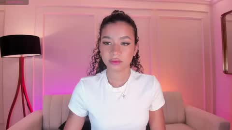 Snapshot of sophiehouston_ chatting on 09.12.25 Sophie Houston online show from 09.12.25