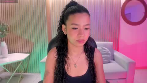 Snapshot of sophiehouston_ chatting on 10.07.25 Sophie Houston online show from 10.07.25