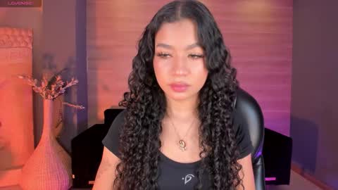 Snapshot of sophiehouston_ chatting on 10.21.25 Sophie Houston online show from 10.21.25