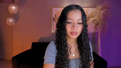 Snapshot of sophiehouston_ chatting on 11.29.25 Sophie Houston online show from 11.29.25