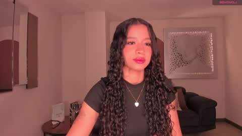 Snapshot of sophiehouston_ chatting on 11.30.25 Sophie Houston online show from 11.30.25