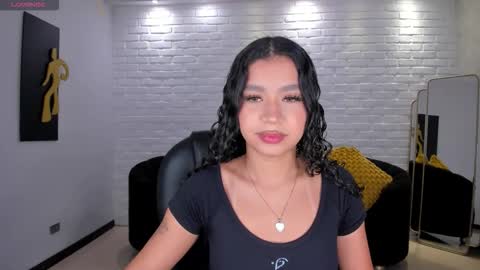 Snapshot of sophiehouston_ chatting on 12.17.25 Sophie Houston online show from 12.17.25