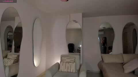 Snapshot of sophiehouston_ chatting on 06.25.26 Sophie Houston online show from 06.25.26