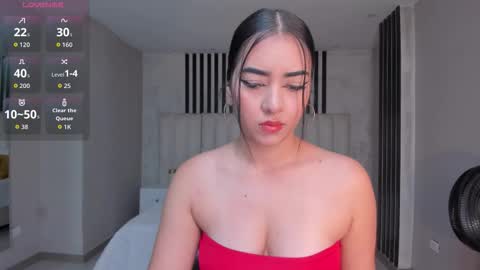 Sophie online show from 11.30.25