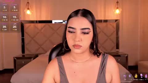 Snapshot of sophielanne chatting on 06.17.26 Sophie online show from 06.17.26
